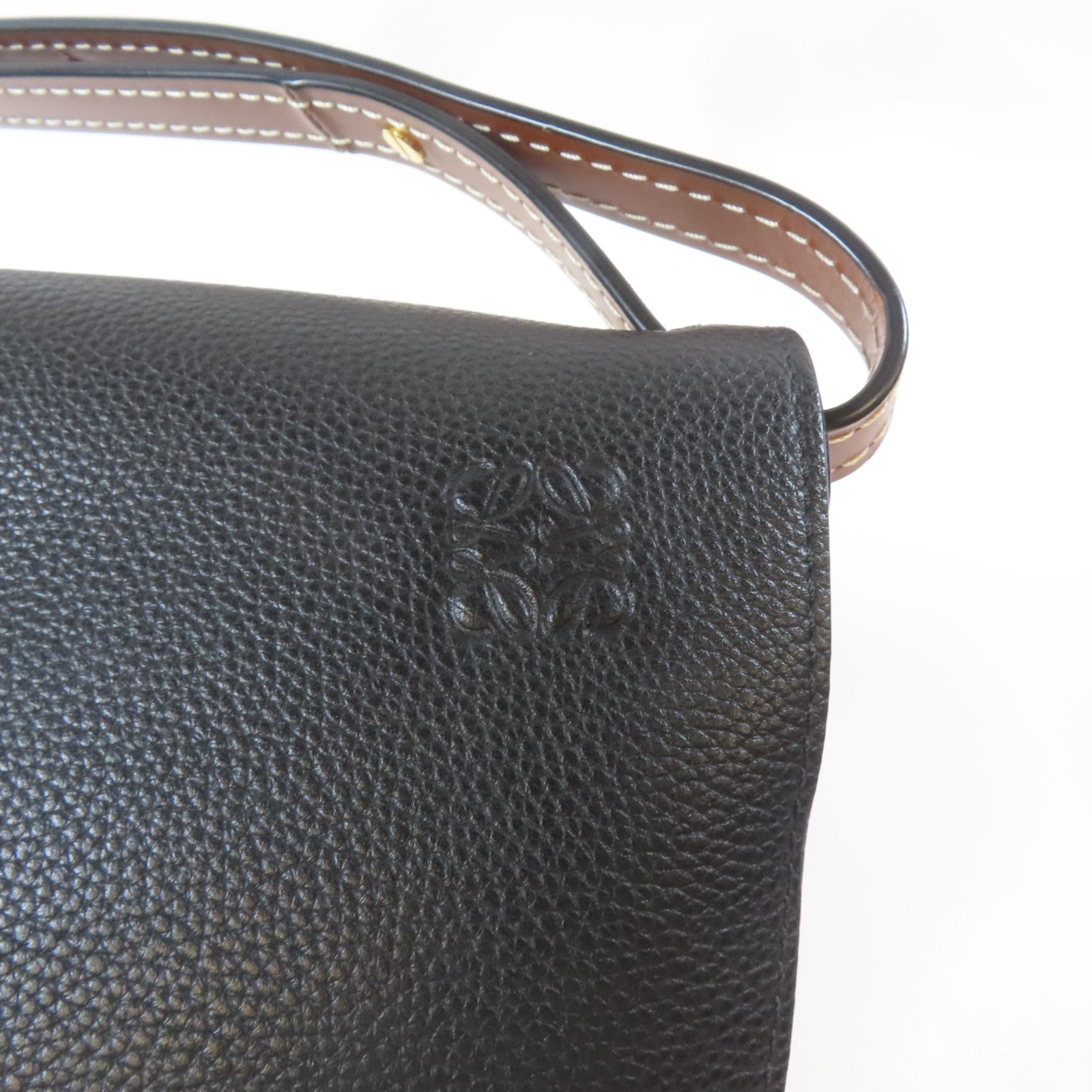 LOEWE 牛皮皮革Gate Small金扣ll肩背袋黑色/啡色