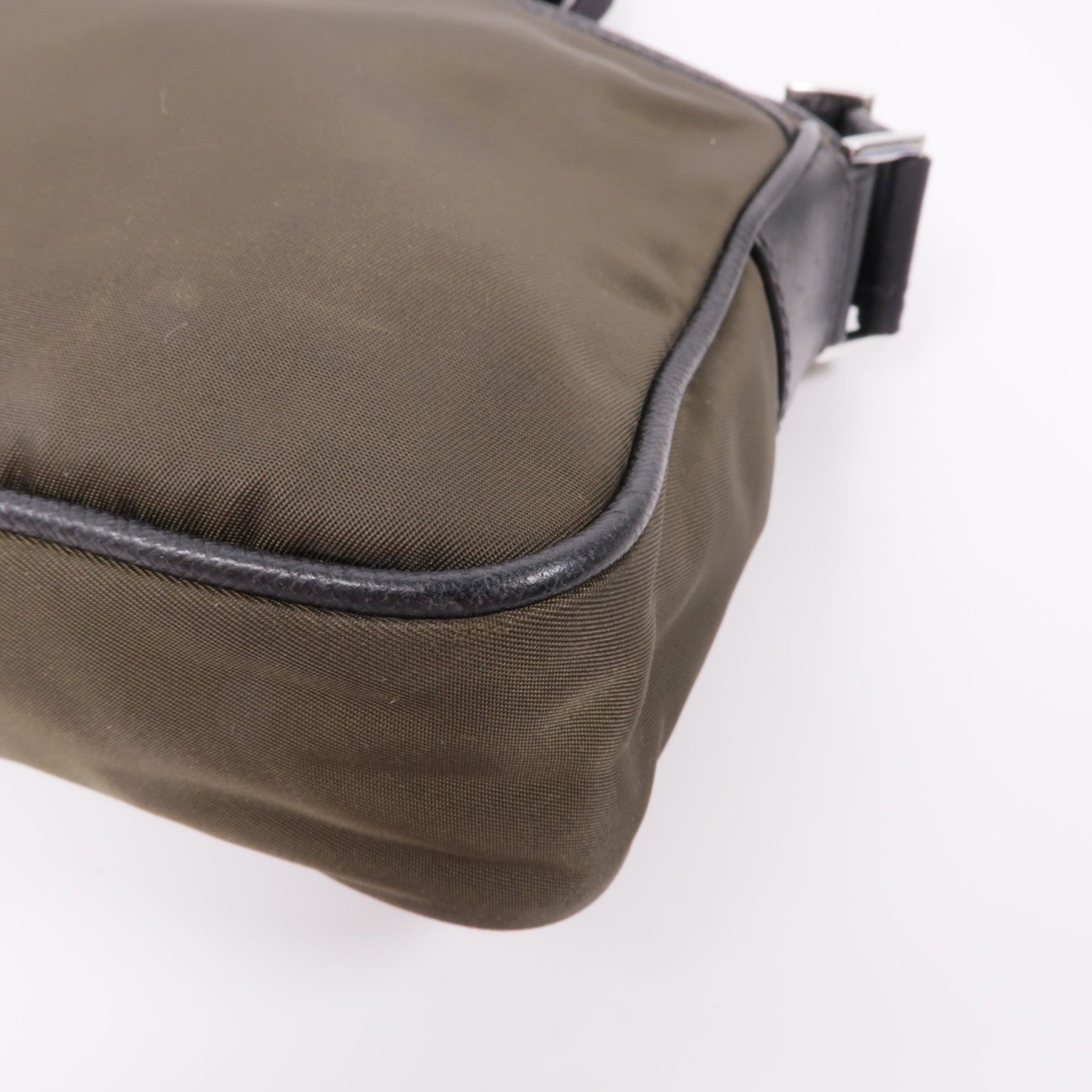 PRADA 帆布Shoulder Bag銀扣肩背袋
