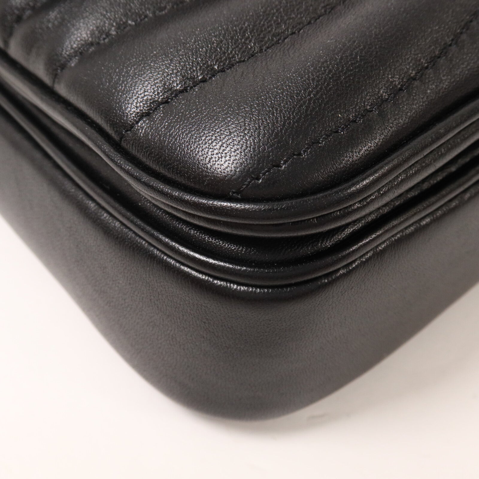 LOUIS VUITTON 牛皮皮革New Wave Chain Bag PM鏈帶肩背袋
