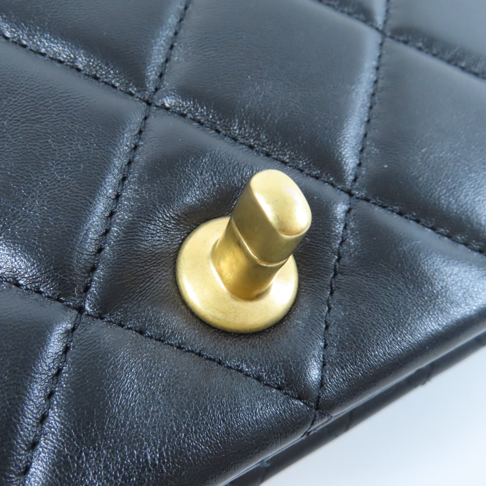 CHANEL 菱格羊皮皮革Chain Shoulder Bag金扣鏈帶肩背袋黑色