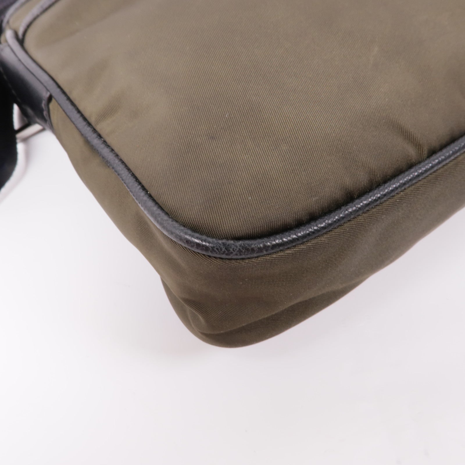 PRADA 帆布Shoulder Bag銀扣肩背袋
