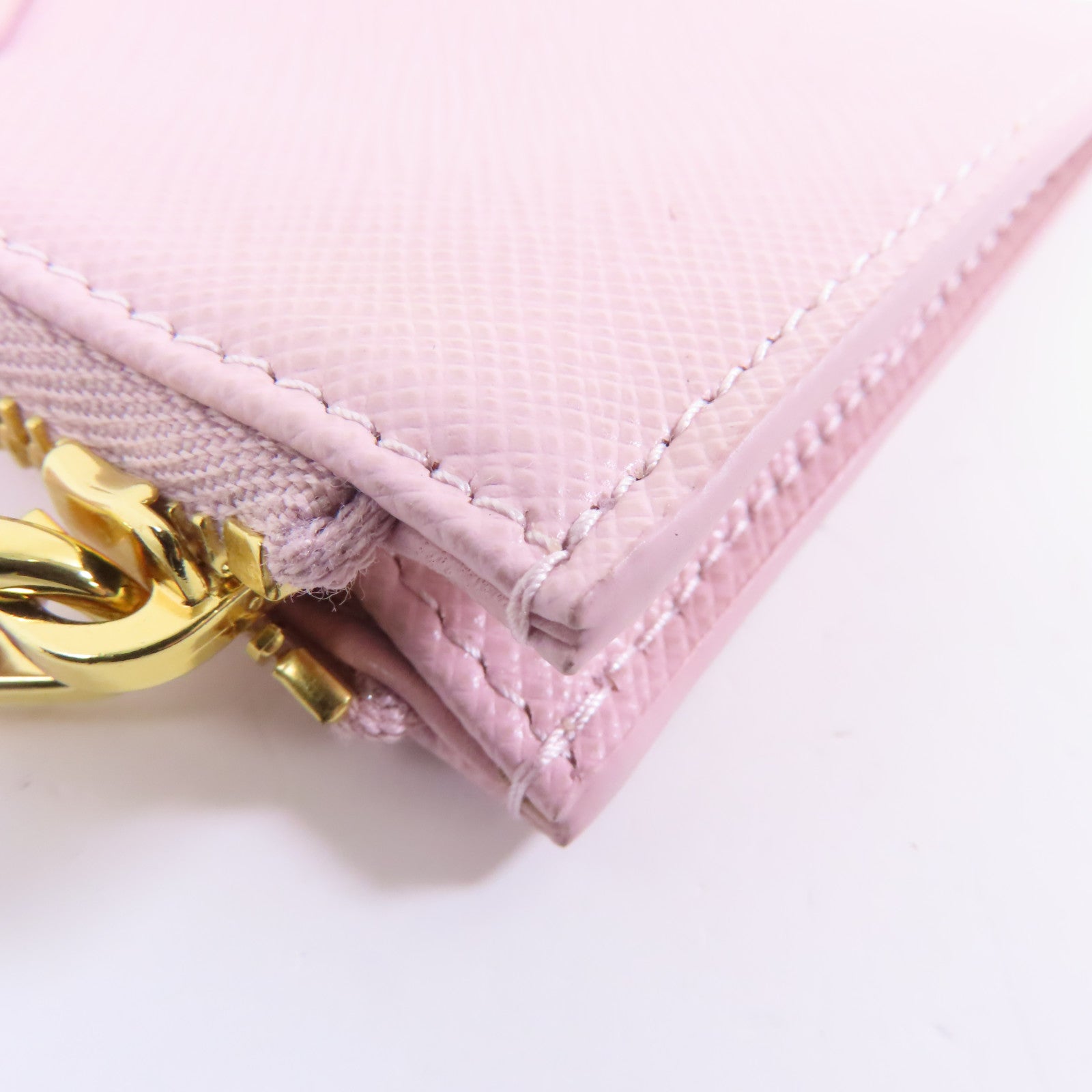 PRADA Saffiano皮革Card Case金扣卡片套粉紅色