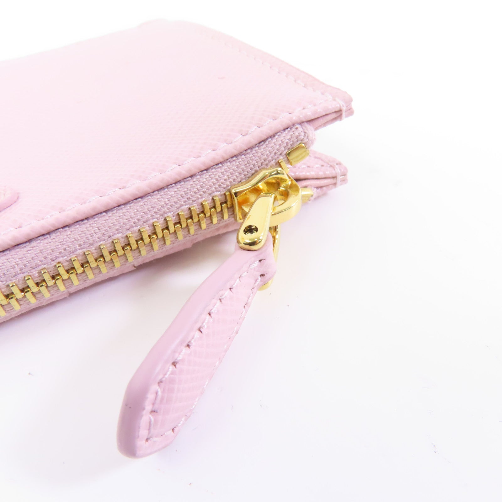 PRADA Saffiano皮革Card Case金扣卡片套粉紅色