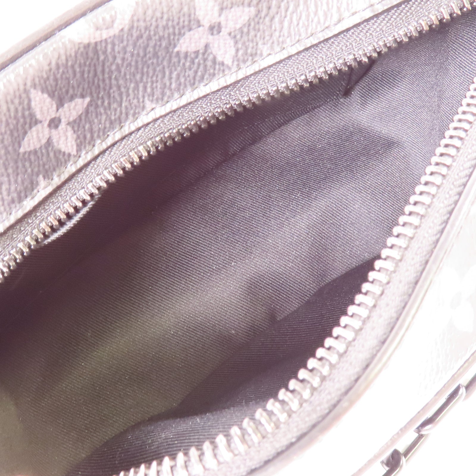 LOUIS VUITTON Monogram Eclipse Mini Soft Trunk肩背袋