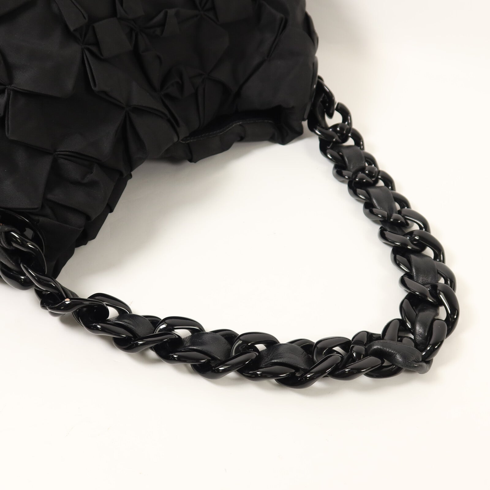PRADA 尼龍Hobo Bag金扣手挽袋
