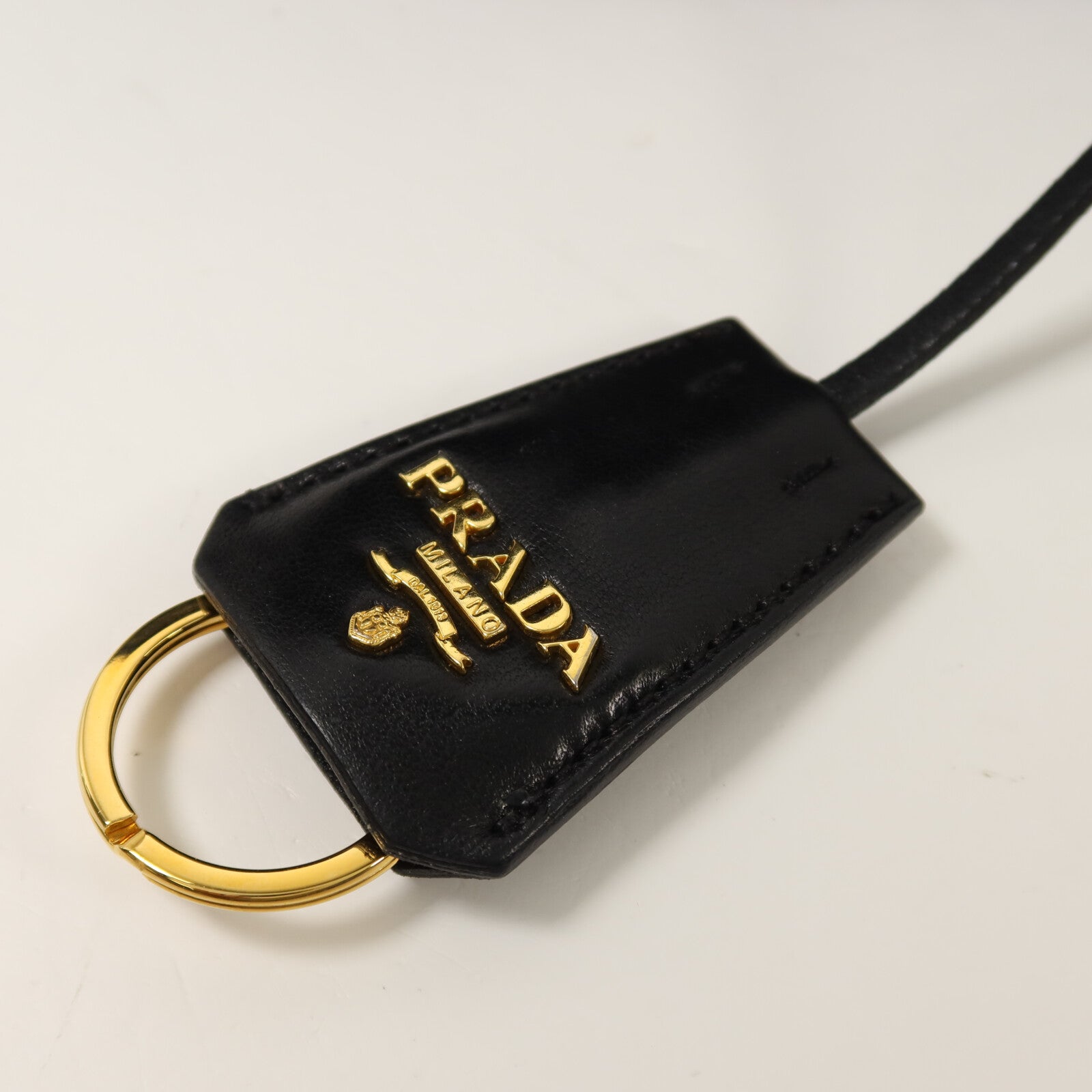 PRADA 尼龍Hobo Bag金扣手挽袋