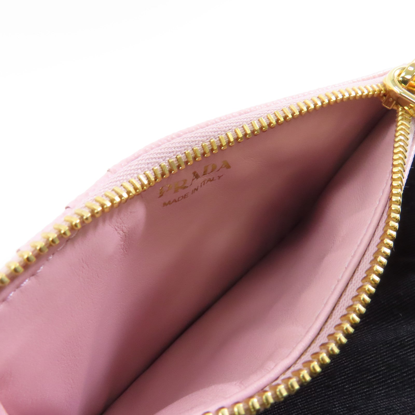 PRADA Saffiano皮革Card Case金扣卡片套粉紅色