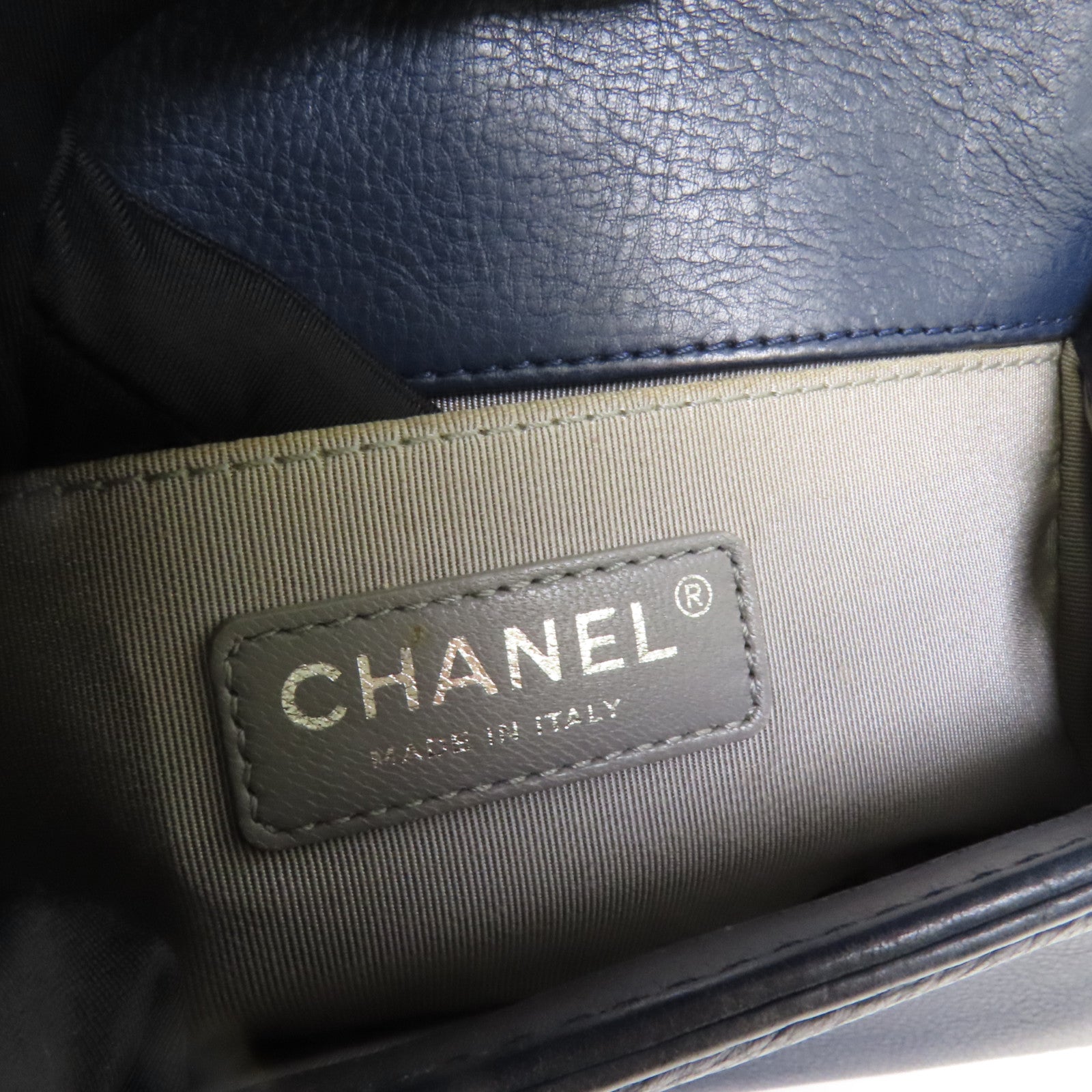 CHANEL 牛皮皮革Boy 20鏈帶肩背袋
