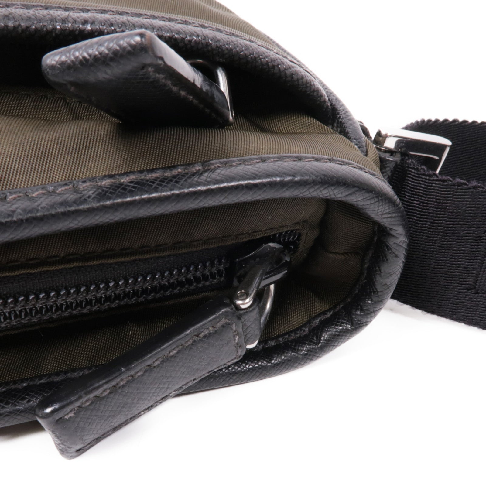 PRADA 帆布Shoulder Bag銀扣肩背袋