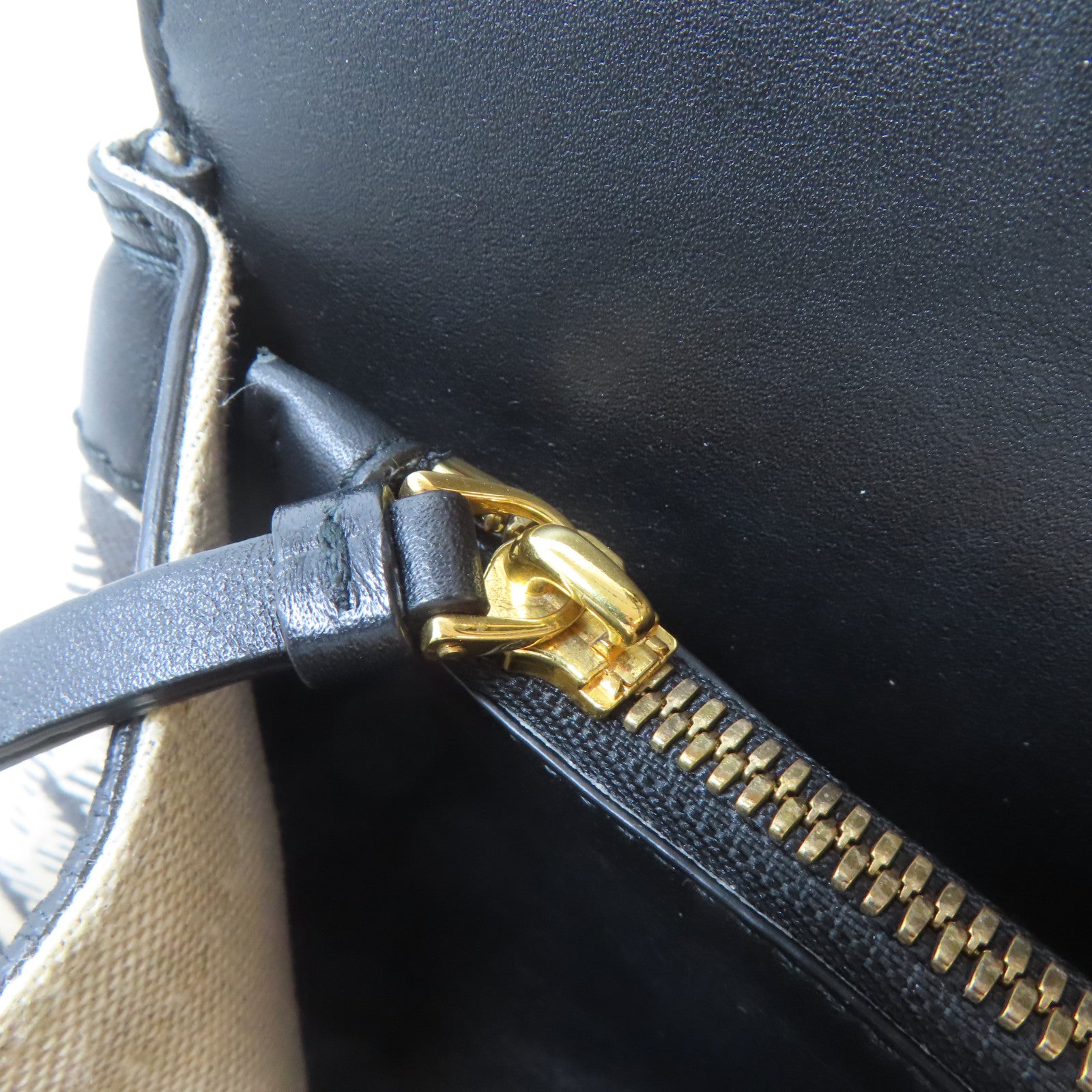 Salvatore Ferragamo 帆布/牛皮皮革Studio Bag金扣手挽肩背兩用袋黑色/米白色