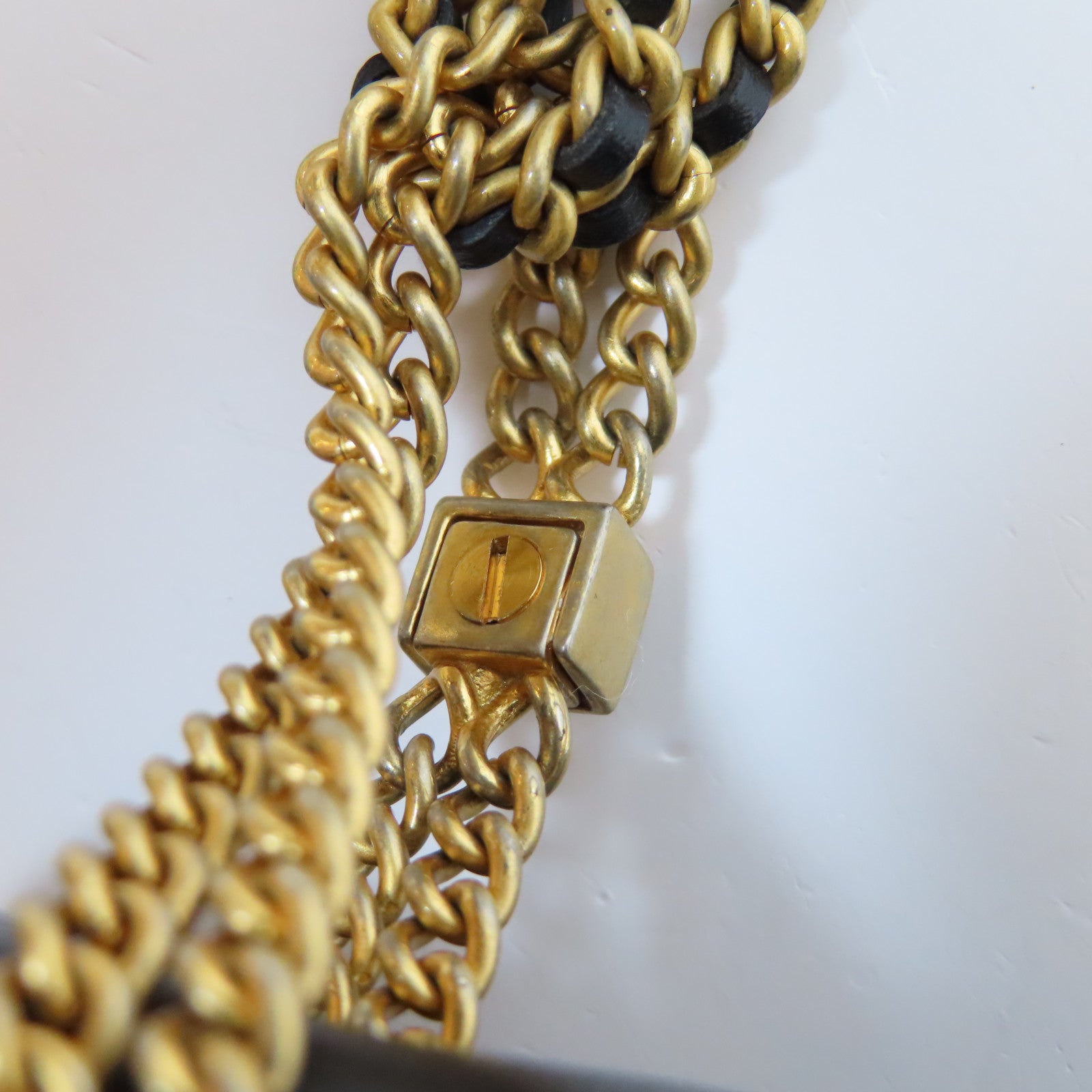 CHANEL 菱格羊皮皮革Chain Shoulder Bag金扣鏈帶肩背袋黑色