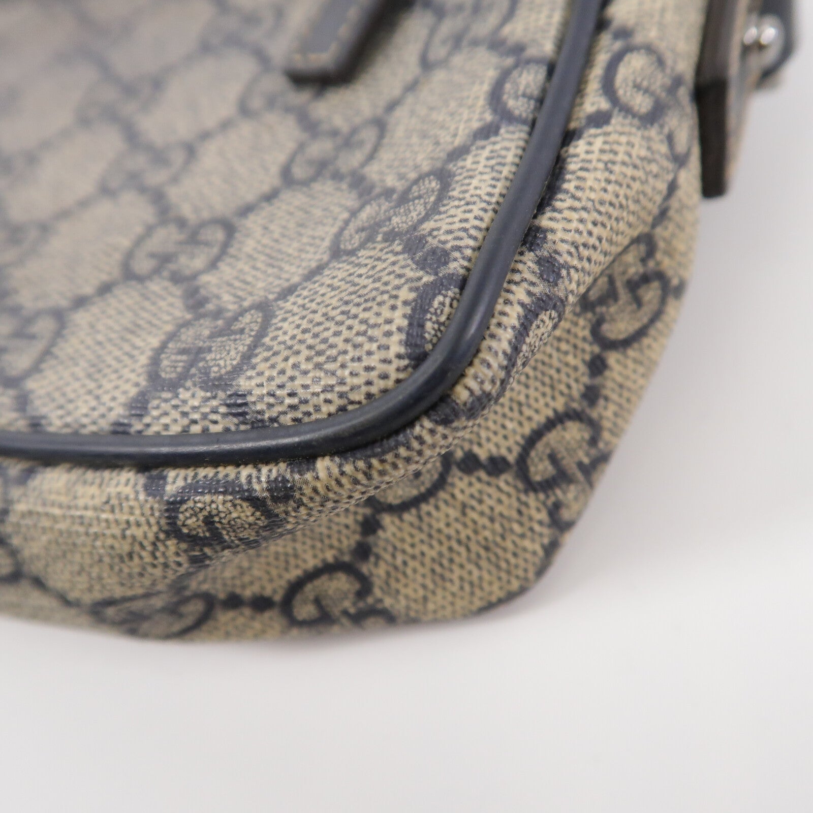 GUCCI 塗層帆布Camera Bag肩背袋