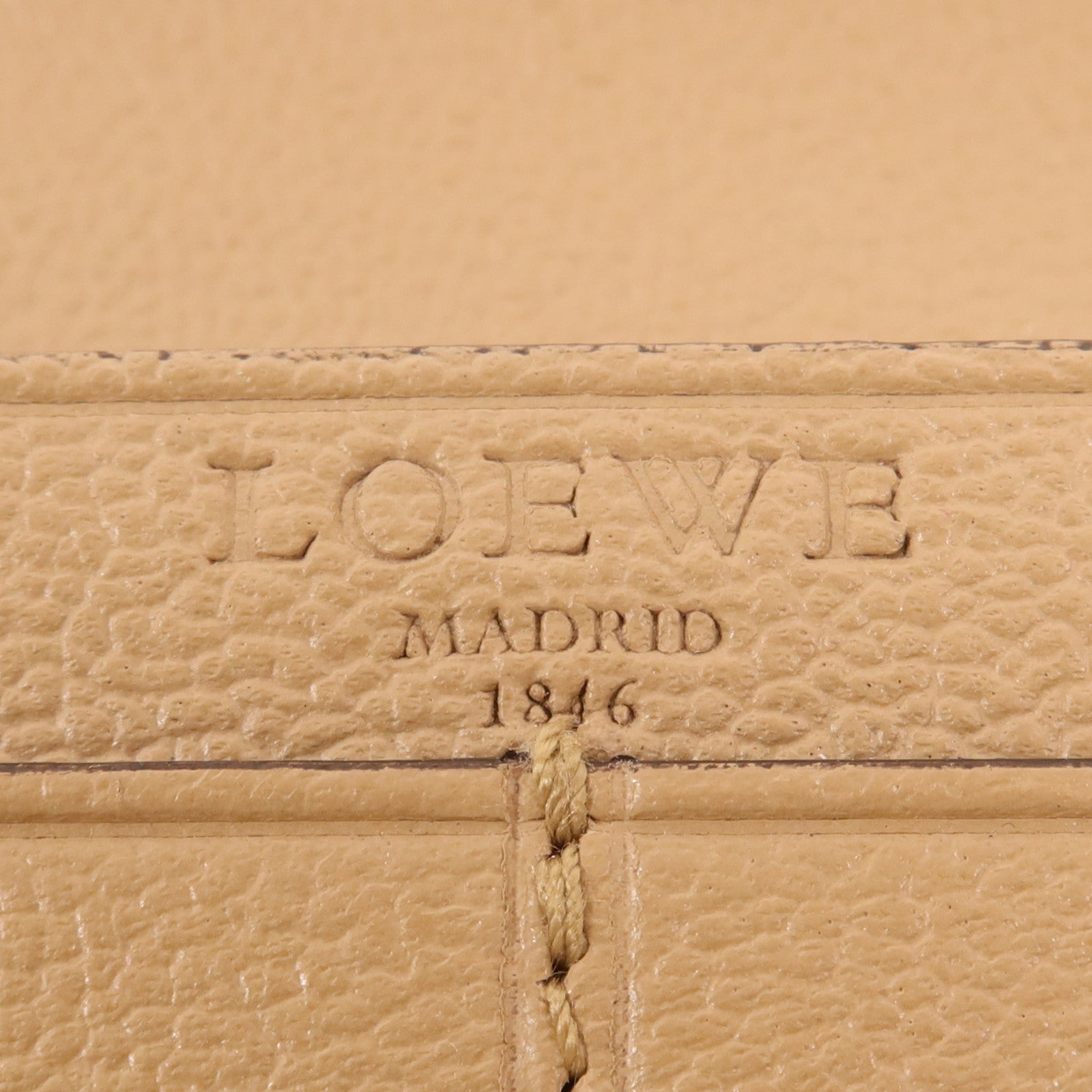 LOEWE 牛皮皮革Wallet銀扣長錢包