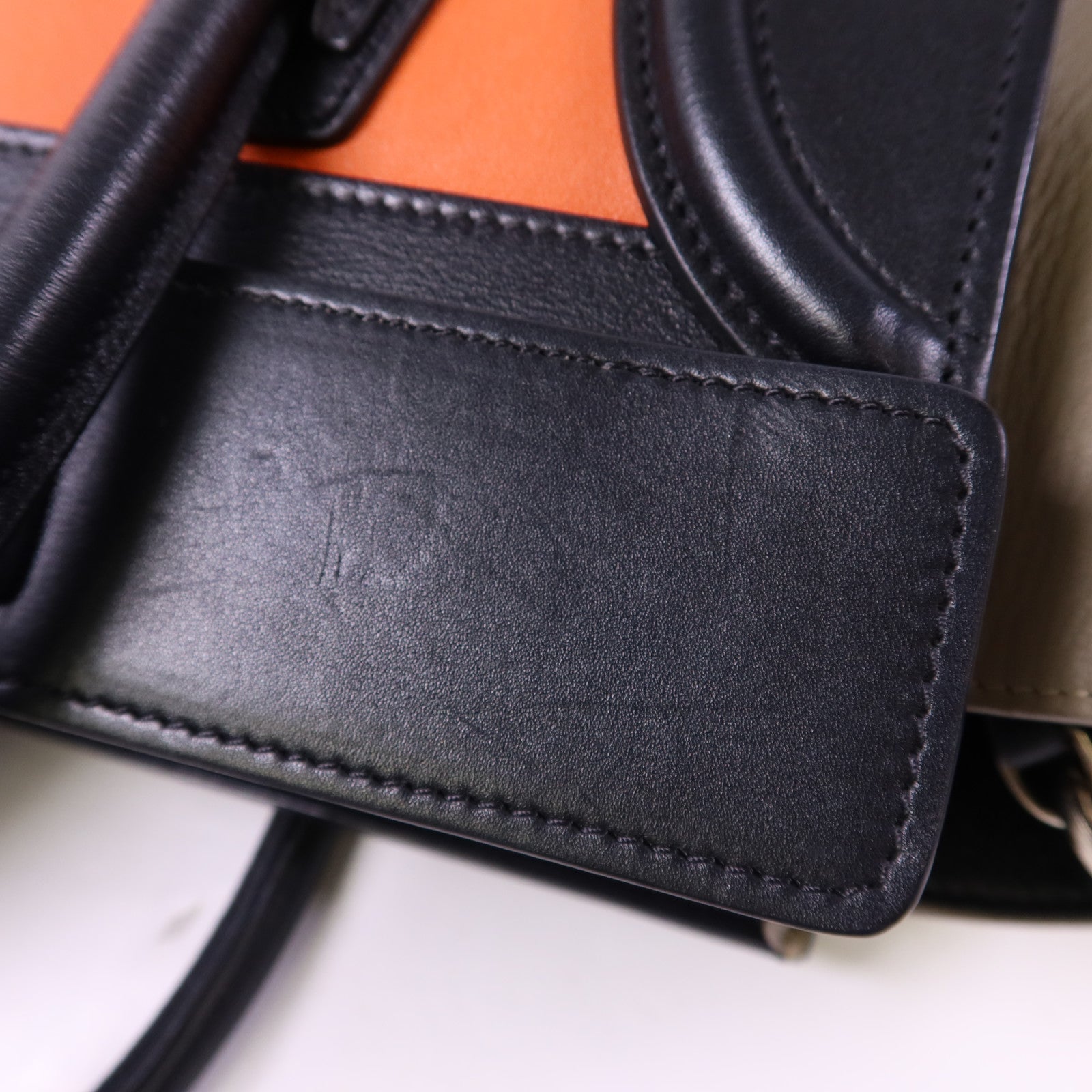 CELINE 牛皮皮革Micro Luggage銀扣手挽袋