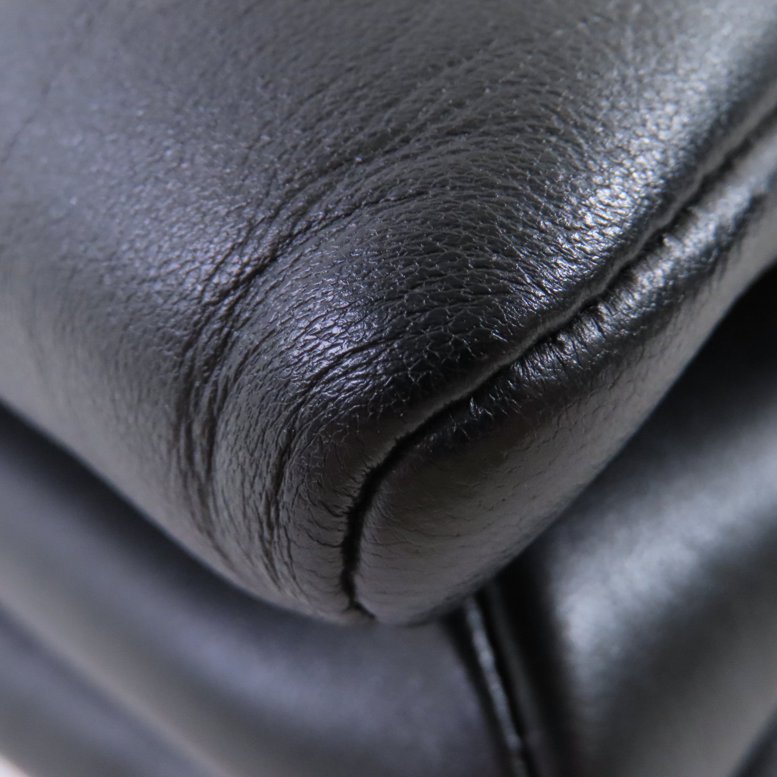 LOUIS VUITTON 羊皮皮革Monogram Pattern Coussin PM 2Way Shoulder Bag手挽肩背兩用袋黑色/白色