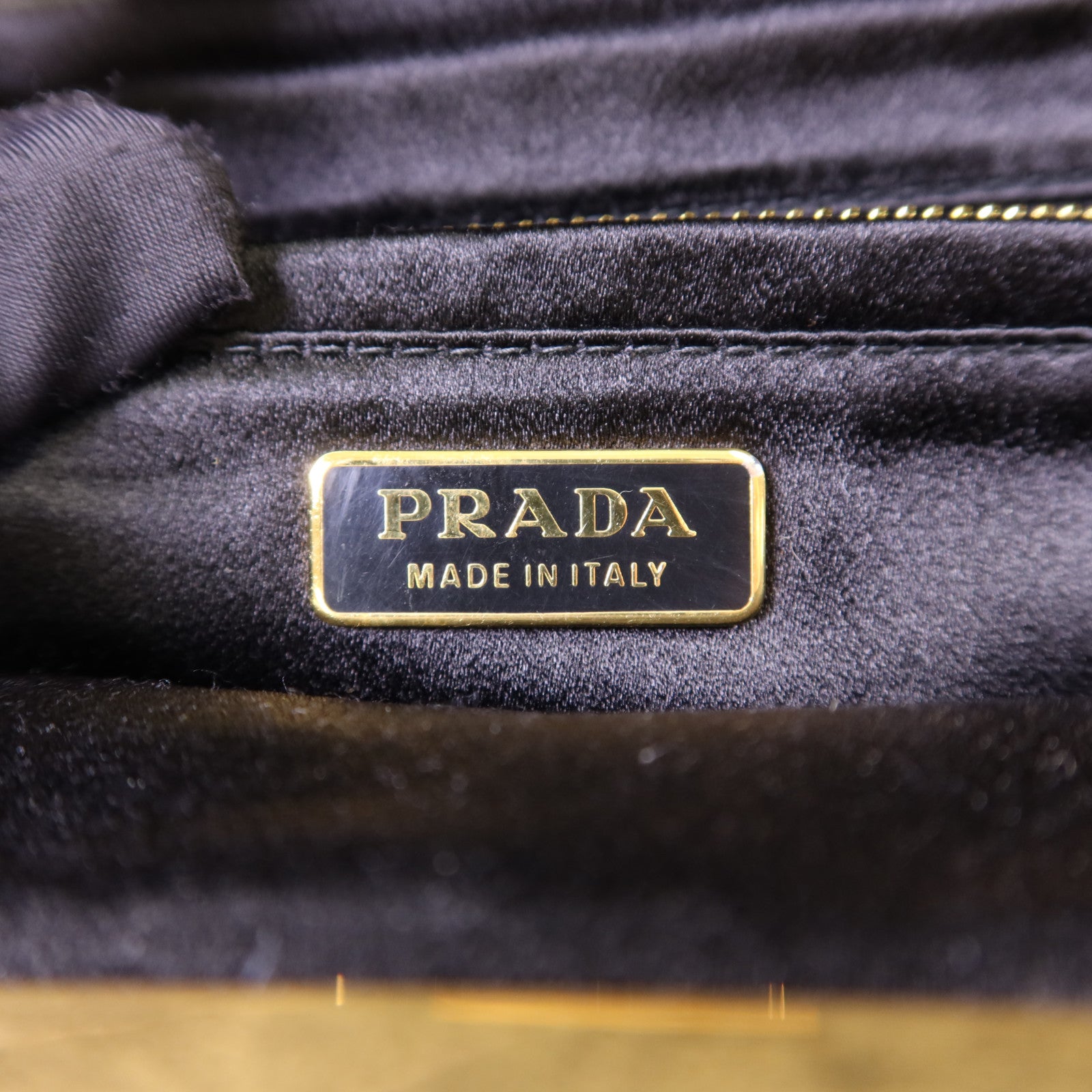 PRADA 天鵝絨/珠片Clutch Bag金扣手拿包BP0277