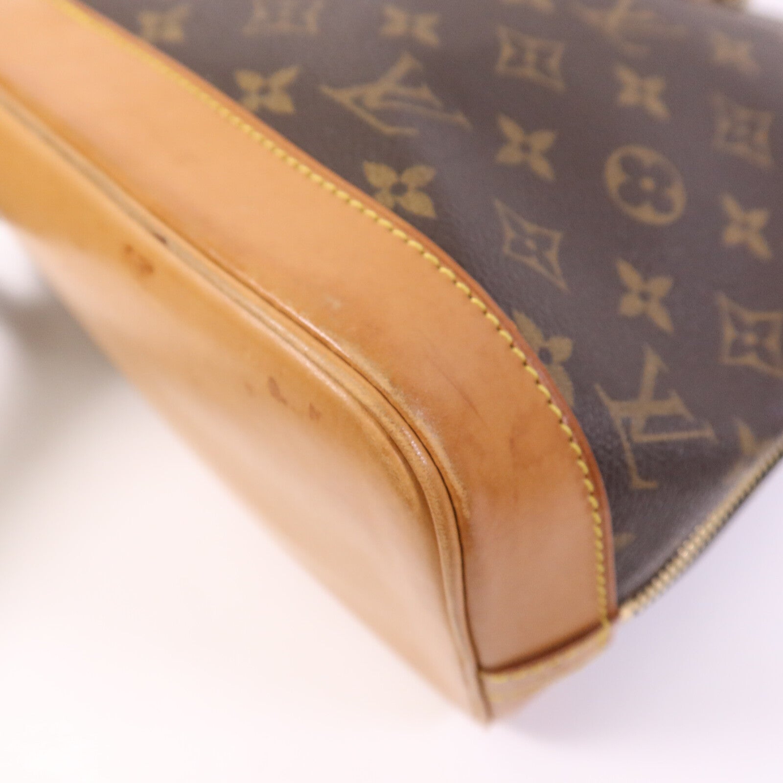 LOUIS VUITTON Monogram Alma金扣手挽袋