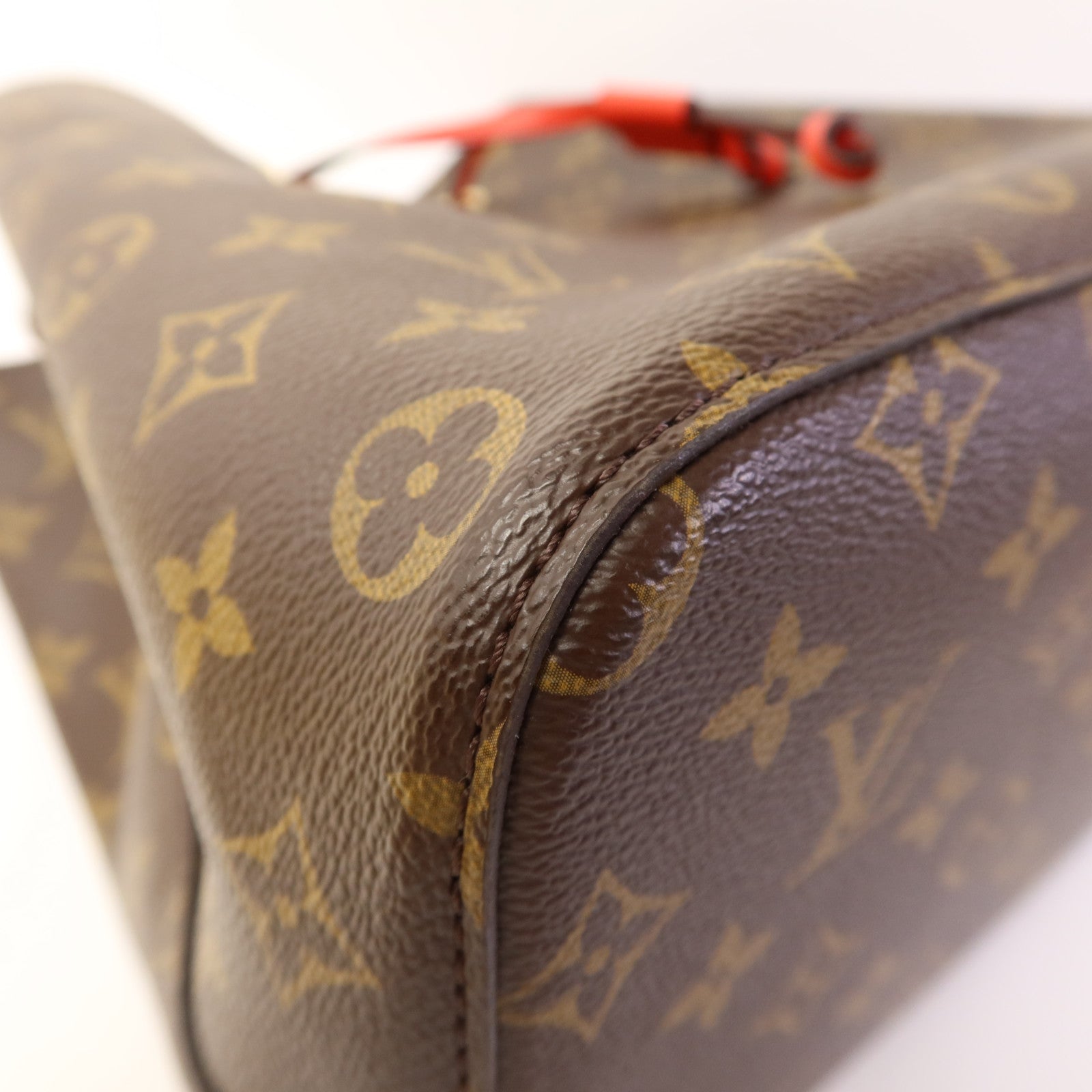 LOUIS VUITTON Monogram Neo Noe Bucket Bag金扣肩背袋Coquelicot