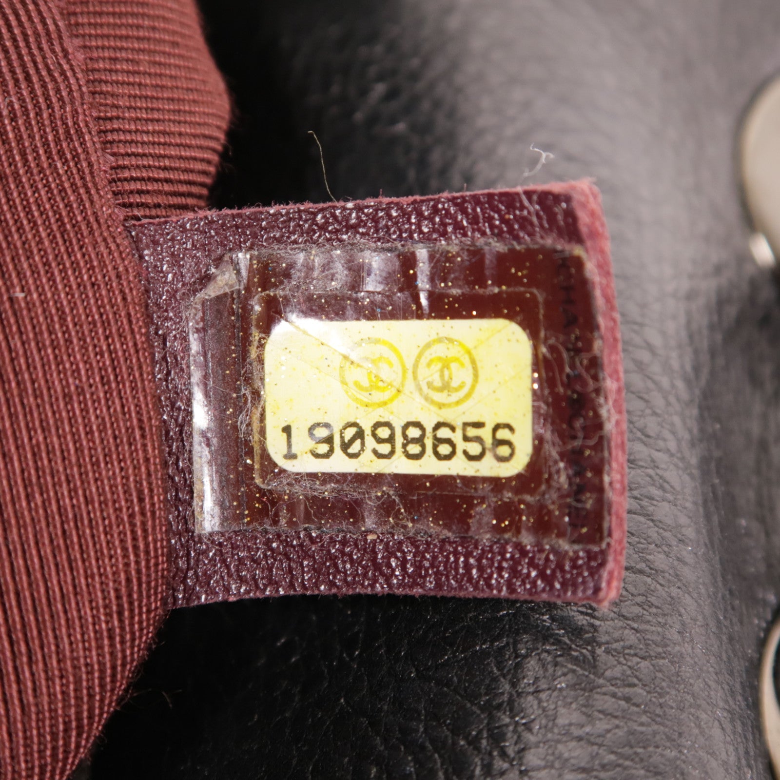 CHANEL 牛皮皮革Chain Shoulder鏈帶肩背袋