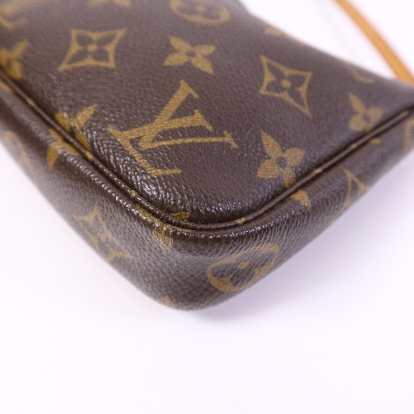 LOUIS VUITTON Monogram Pochette Accessoires金扣手挽袋
