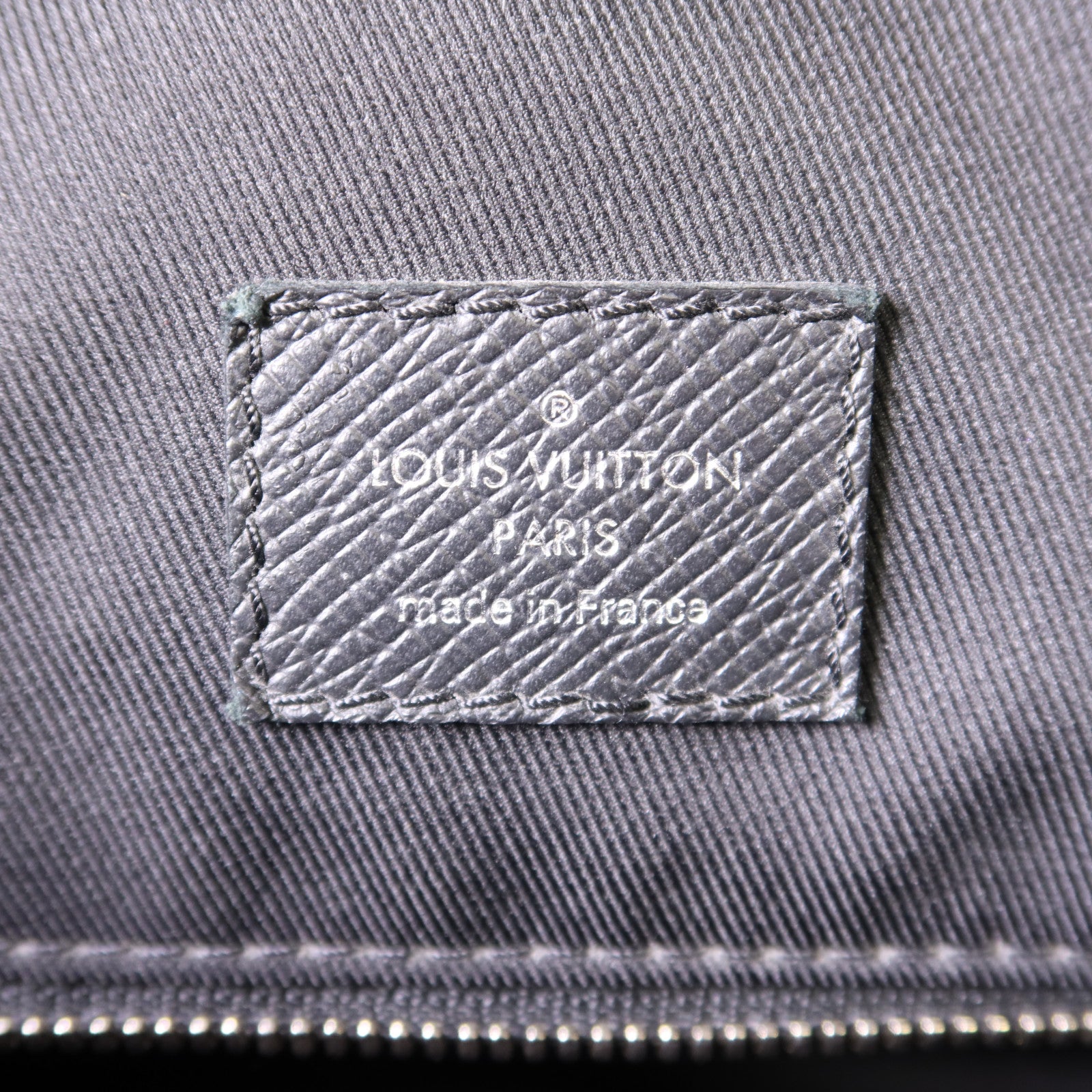 LOUIS VUITTON Taigarama Monogram Eclipse City Tote銀扣肩背袋