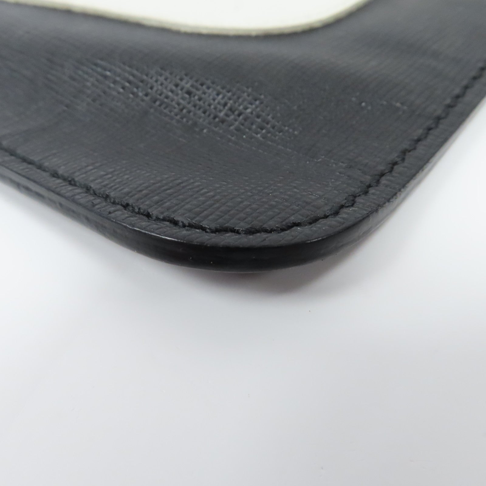 FENDI 牛皮皮革Monster Clutch Bag銀扣手拿包黑色