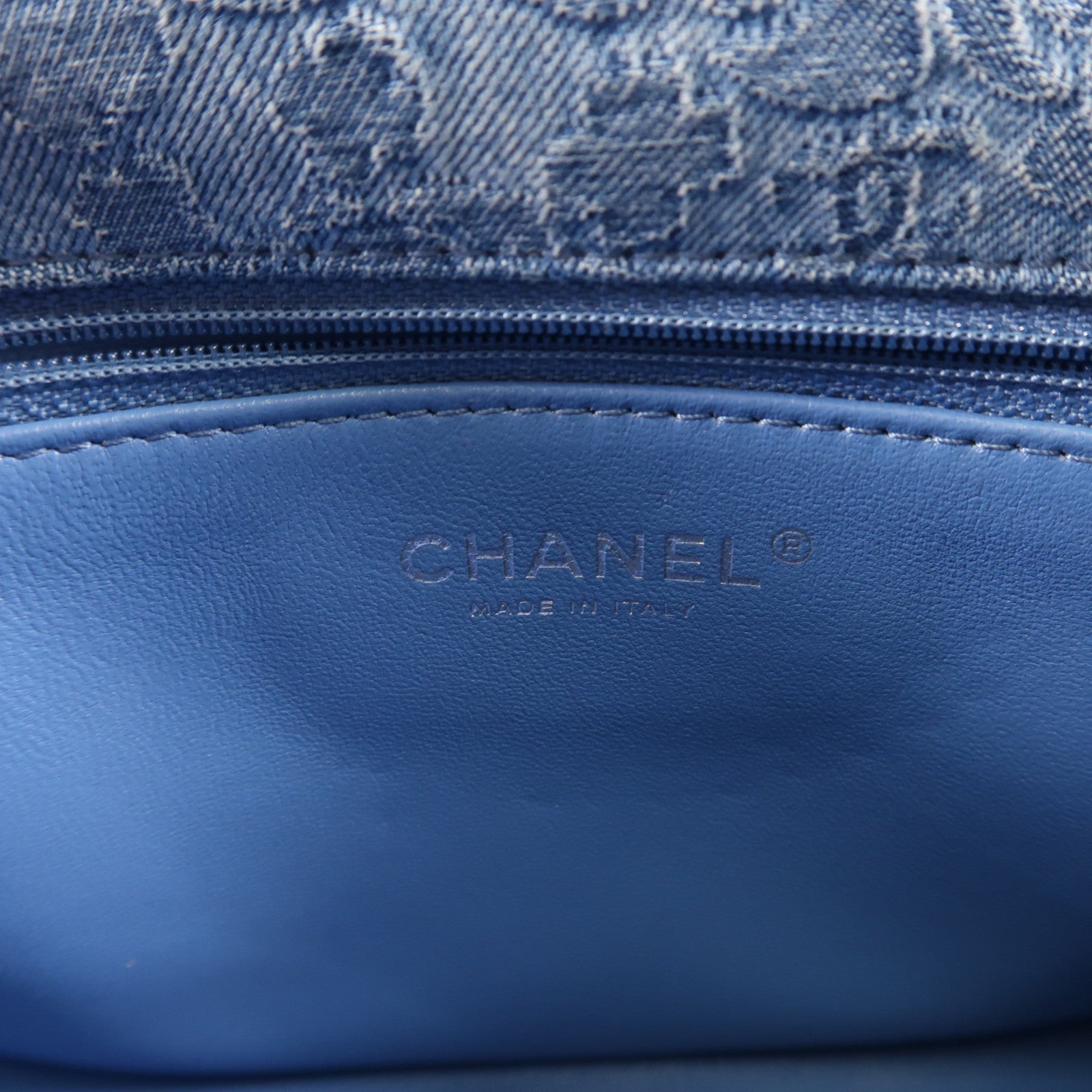 CHANEL 牛仔布Chain Shoulder 銀扣鏈帶肩背袋
