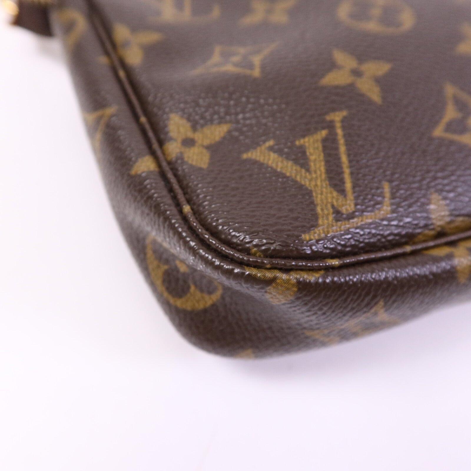 LOUIS VUITTON Monogram Pochette Accessoires金扣手挽袋