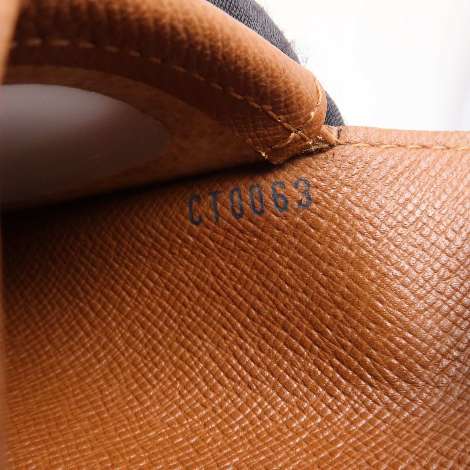 LOUIS VUITTON Monogram Japon Singapore Business Card Holder卡片套