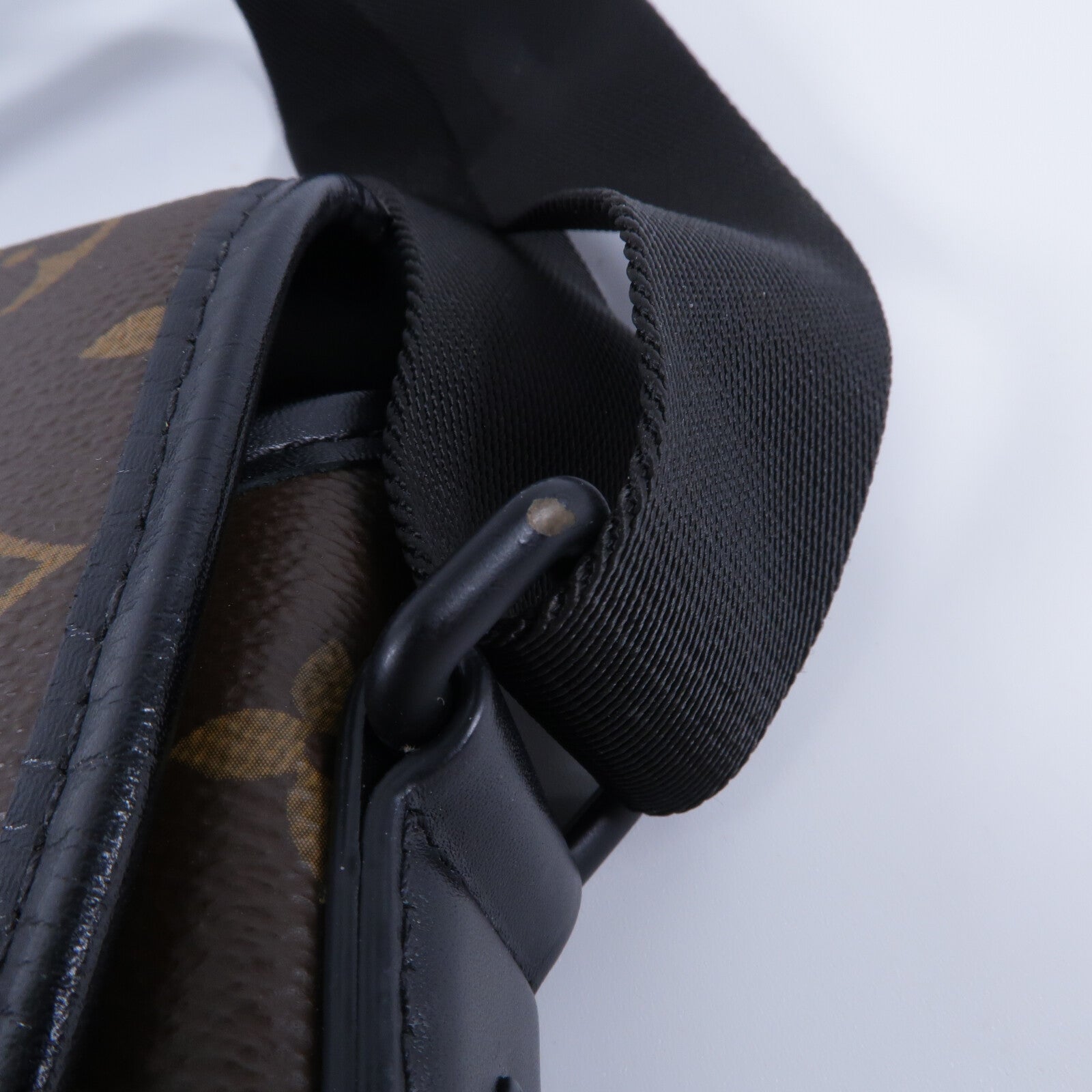 LOUIS VUITTON Monogram Macassar Magnetic Messenger Bag肩背袋