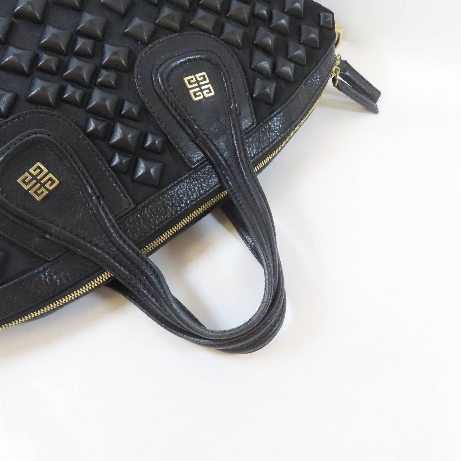 GIVENCHY 【激減優惠】尼龍Nightingale Studded Bag金扣手挽肩背兩用袋黑色