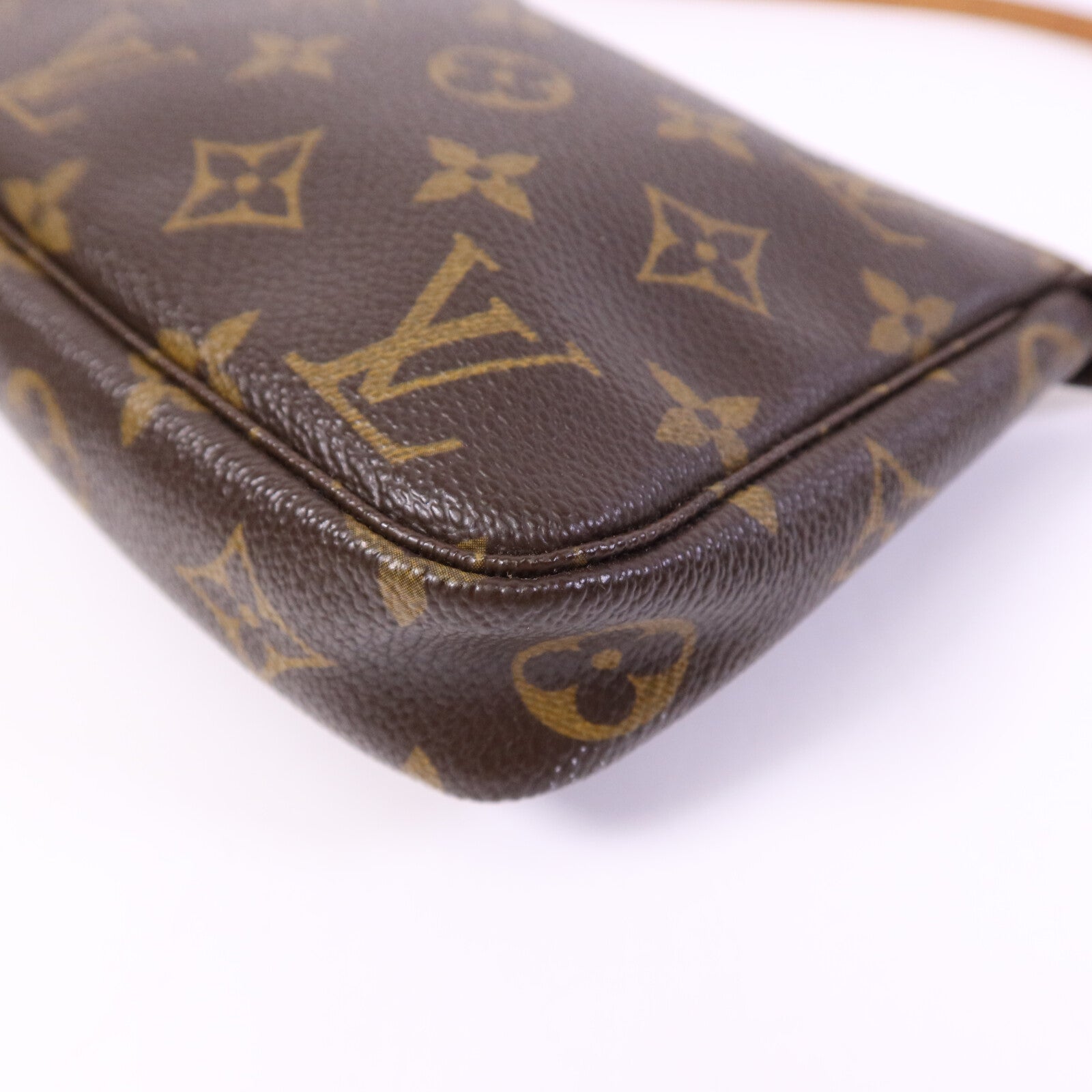 LOUIS VUITTON Monogram Pochette Accessoires金扣手挽袋
