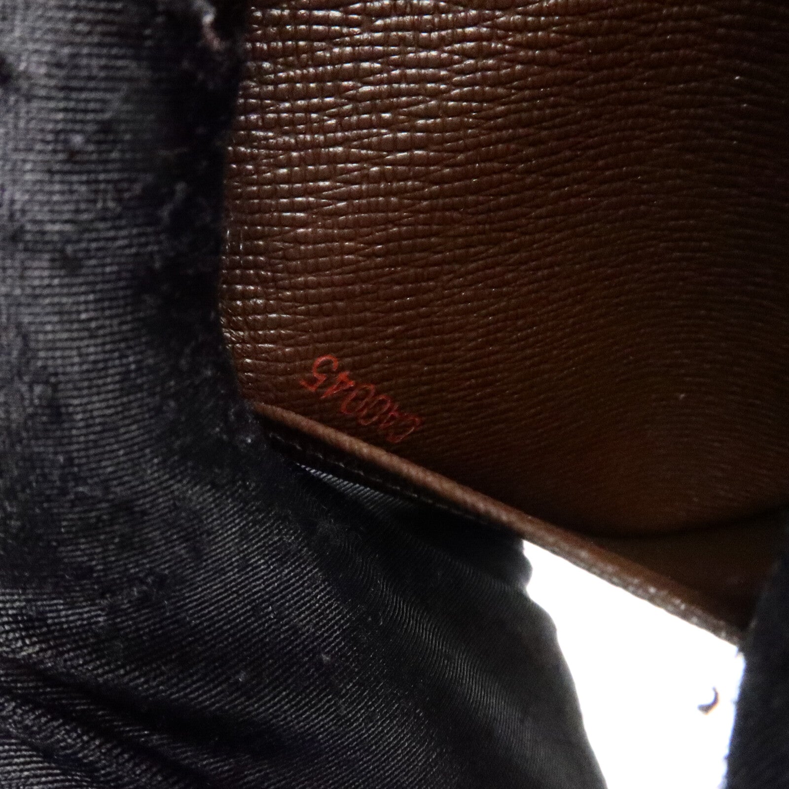 LOUIS VUITTON Damier Ebene Pass Case護照套