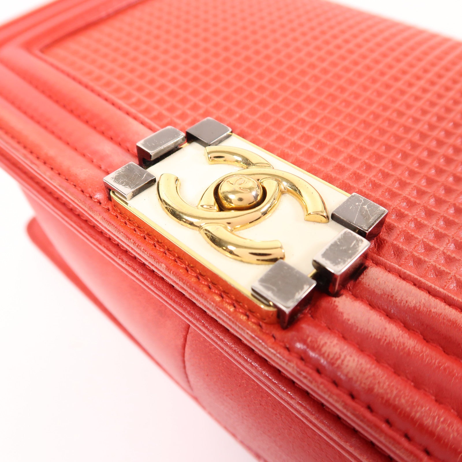 CHANEL 牛皮皮革Boy 25金扣鏈帶肩背袋