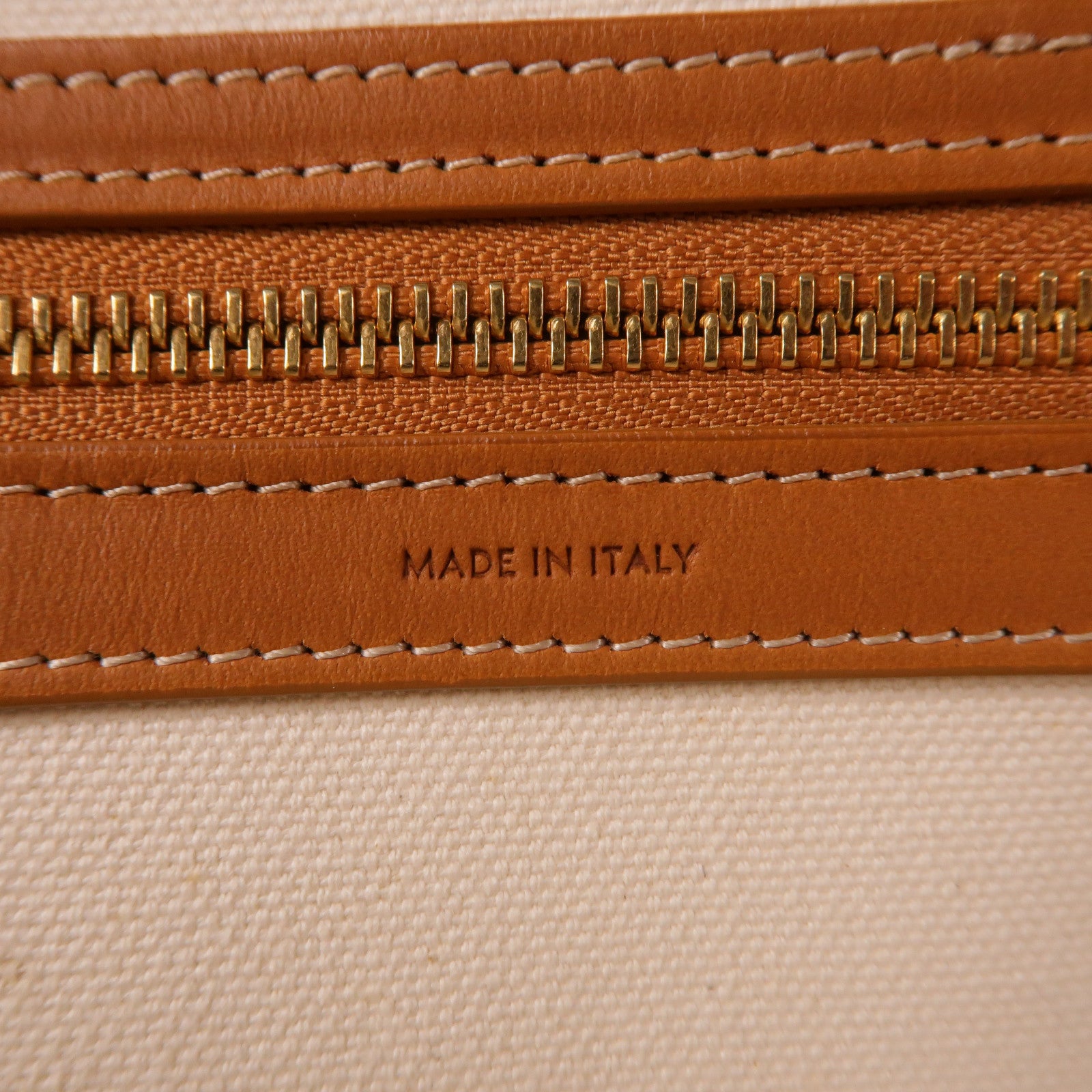 CELINE 帆布Shoulder Bag金扣肩背袋白色