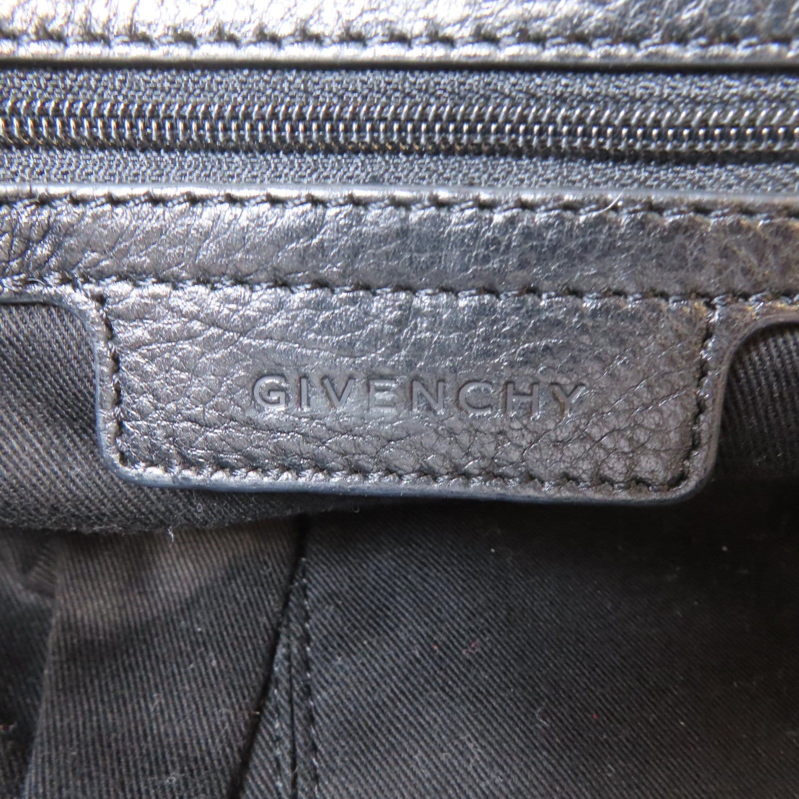 GIVENCHY 【激減優惠】尼龍Nightingale Studded Bag金扣手挽肩背兩用袋黑色