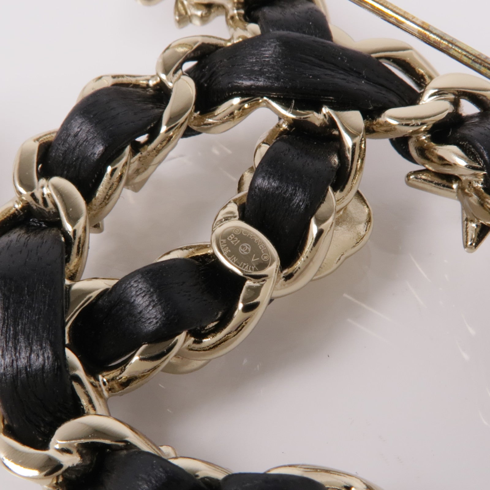 CHANEL 金屬/皮革Brooch胸針
