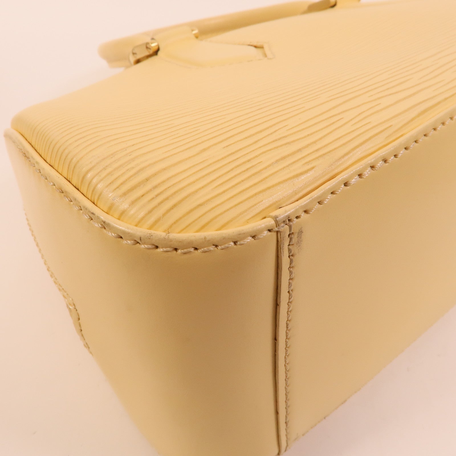 LOUIS VUITTON Epi Jasmin金扣手挽袋