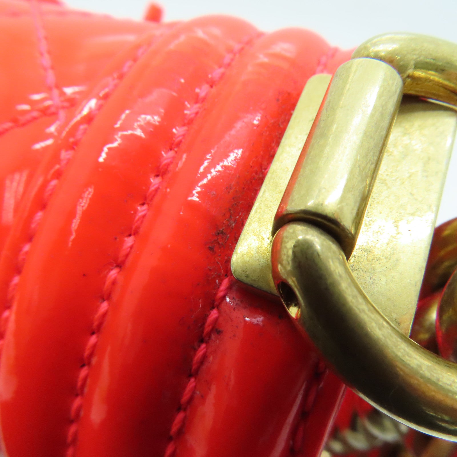 CHANEL diamond patent leather Boy Chanel Shoulder Bag gold buckle chain shoulder bag orange