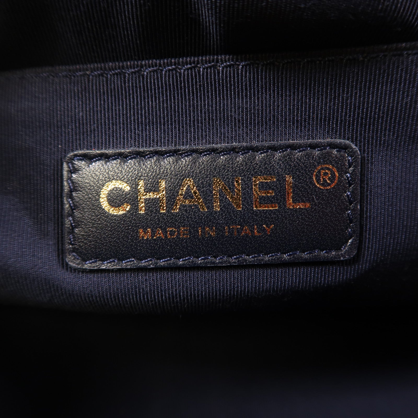 CHANEL 牛皮皮革Boy 25金扣鏈帶肩背袋