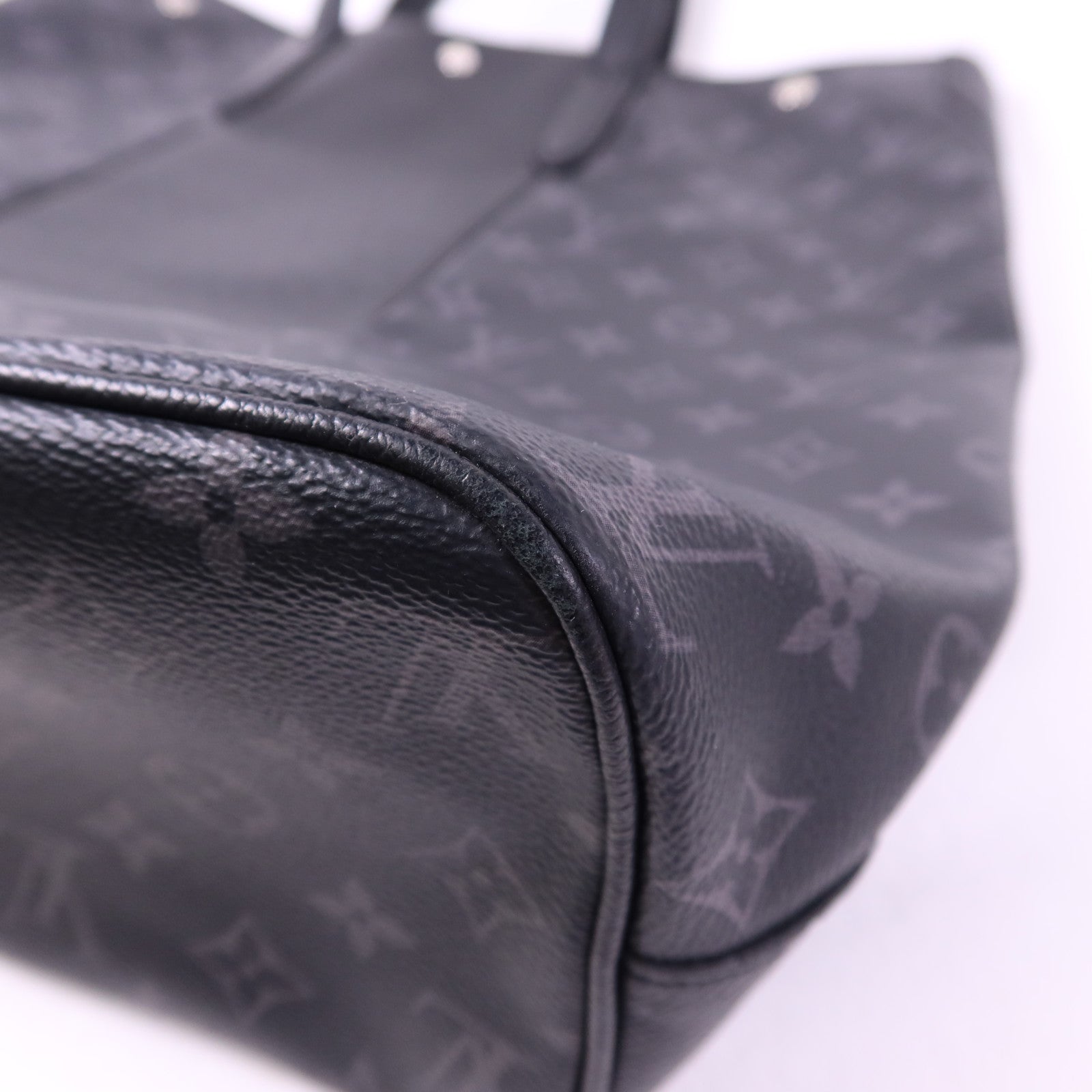 LOUIS VUITTON Taigarama Monogram Eclipse City Tote銀扣肩背袋