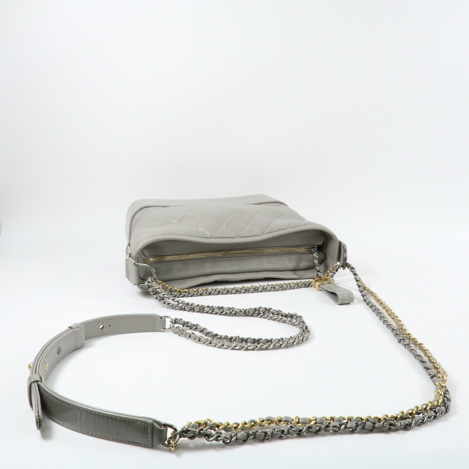 CHANEL 牛皮皮革Gabrielle Medium鏈帶肩背袋
