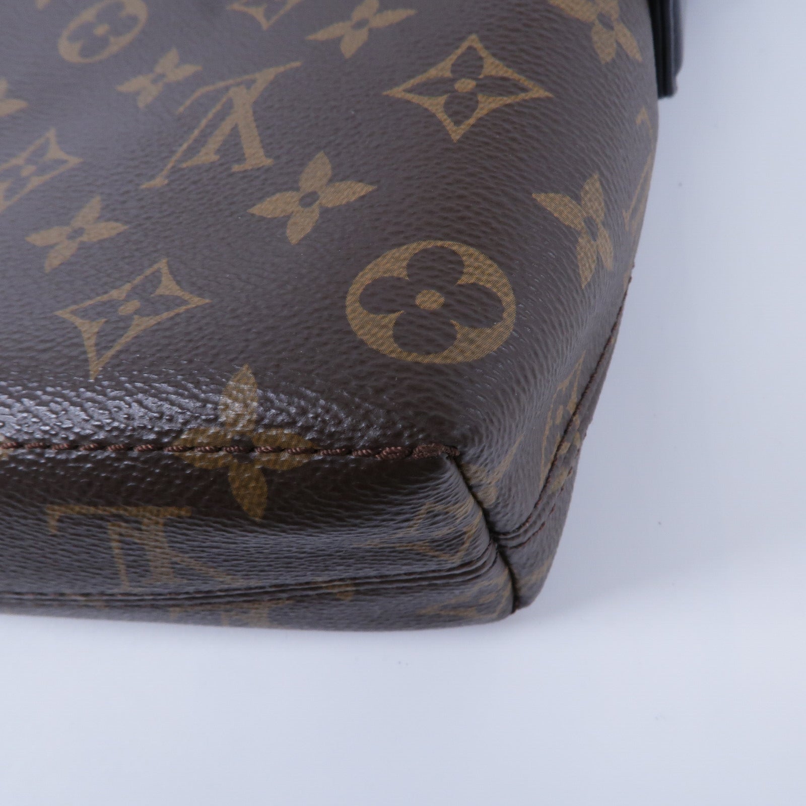 LOUIS VUITTON Monogram Macassar Magnetic Messenger Bag肩背袋