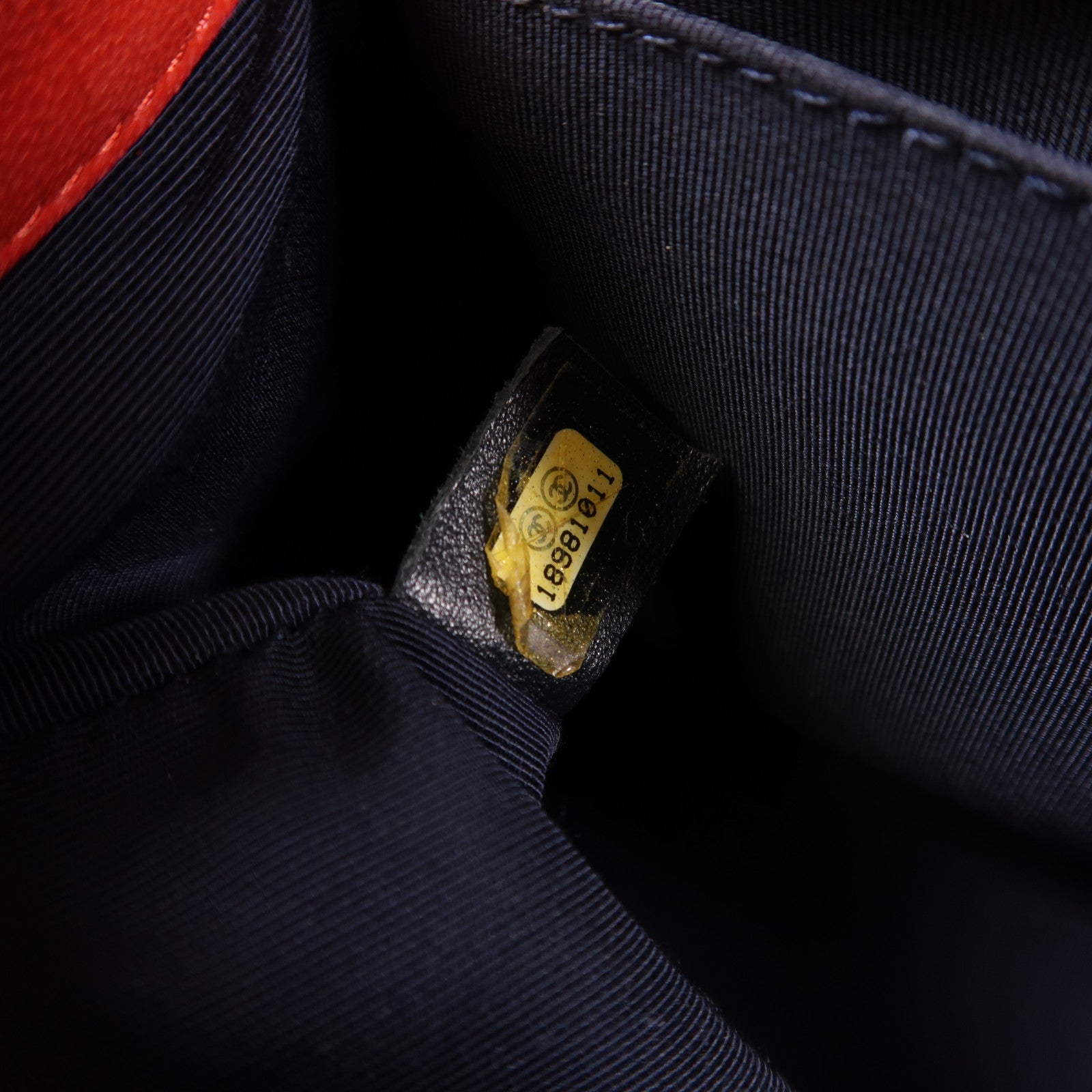 CHANEL 牛皮皮革Boy 25金扣鏈帶肩背袋