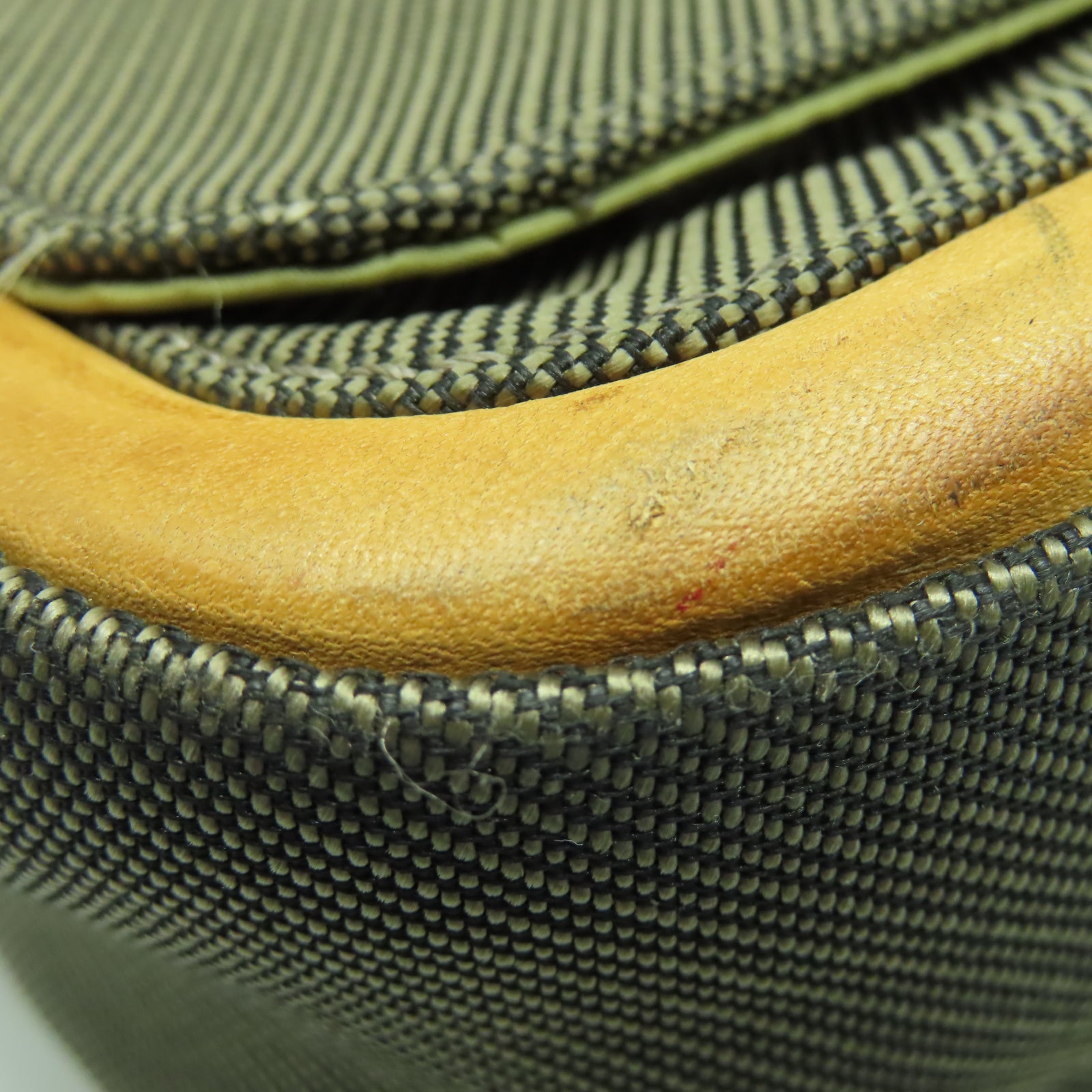 LOUIS VUITTON Damier Geant Mesaje NM銀扣肩背袋棕色