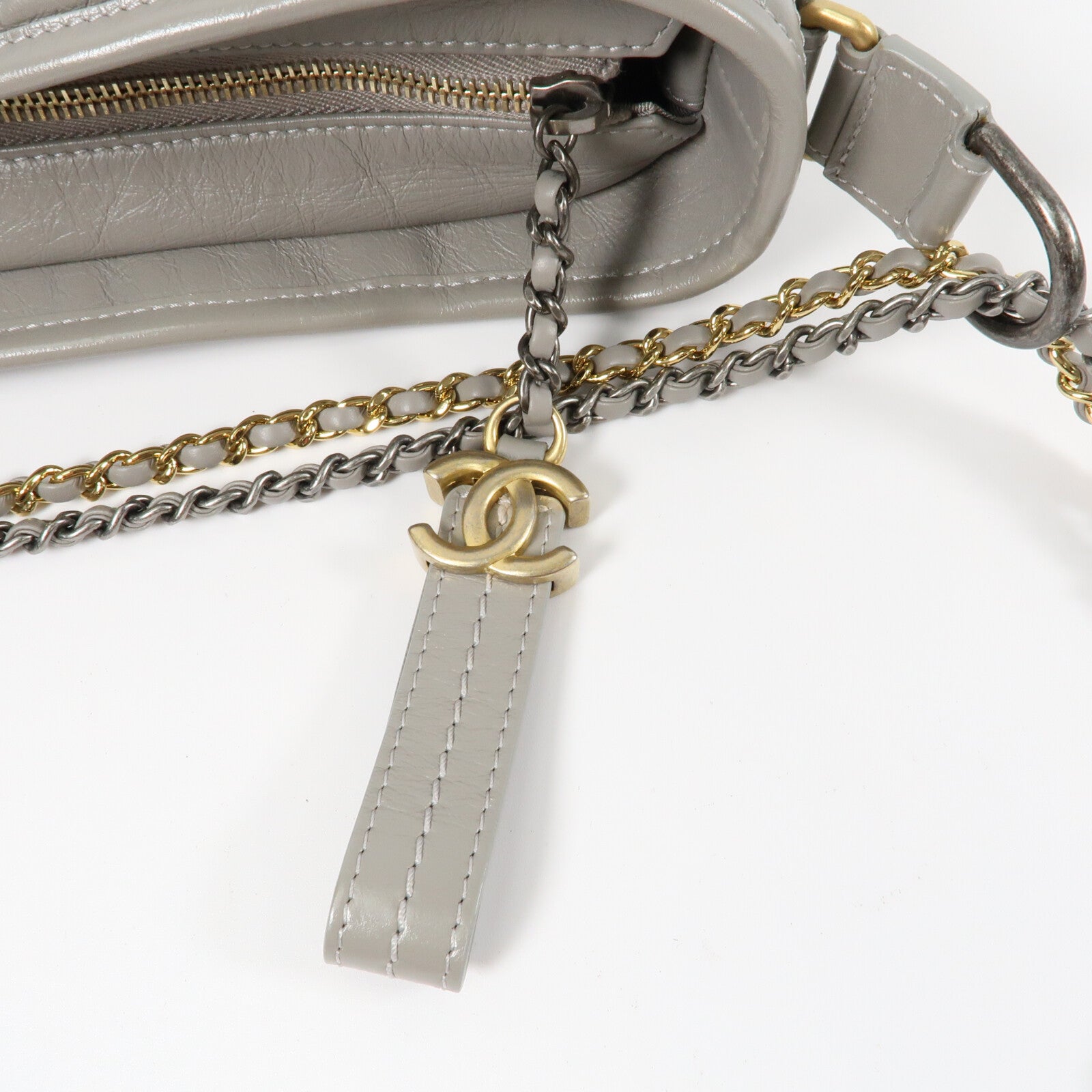 CHANEL 牛皮皮革Gabrielle Medium鏈帶肩背袋