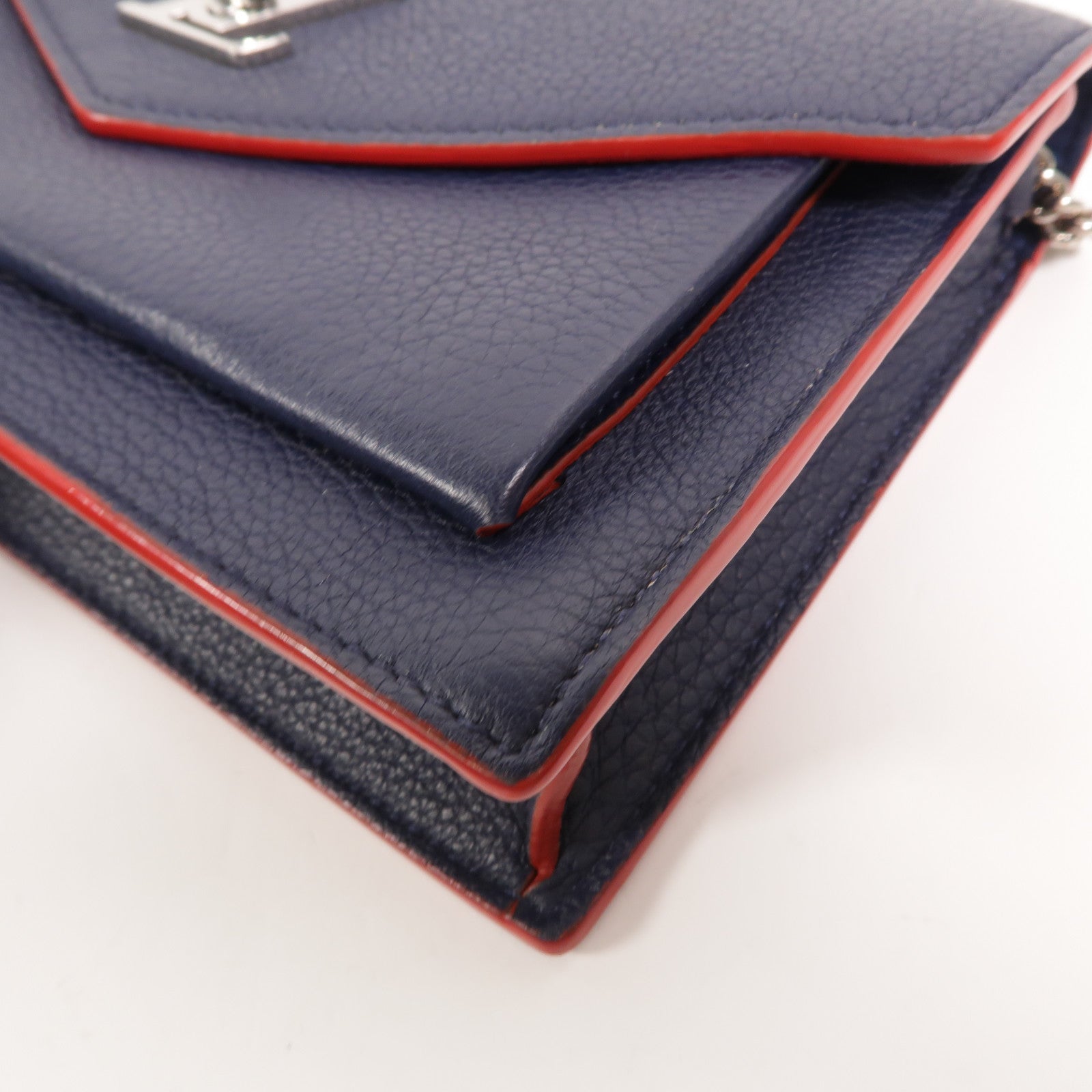 LOUIS VUITTON 牛皮皮革MyLockMe鏈帶肩背袋
