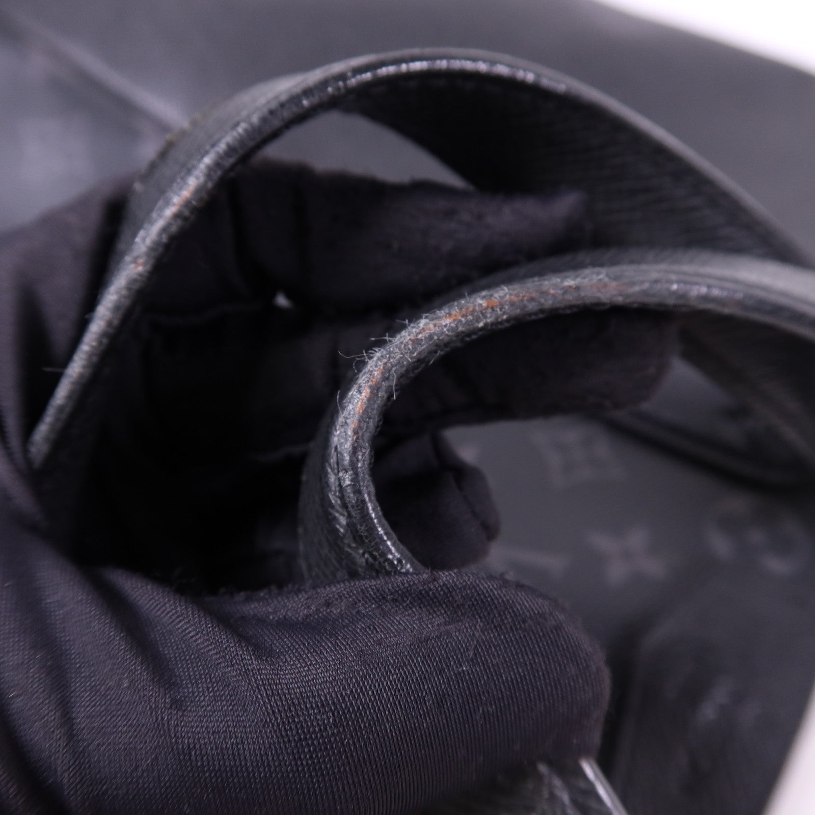 LOUIS VUITTON Taigarama Monogram Eclipse City Tote銀扣肩背袋