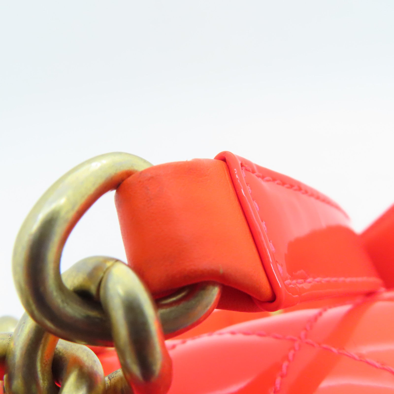 CHANEL diamond patent leather Boy Chanel Shoulder Bag gold buckle chain shoulder bag orange