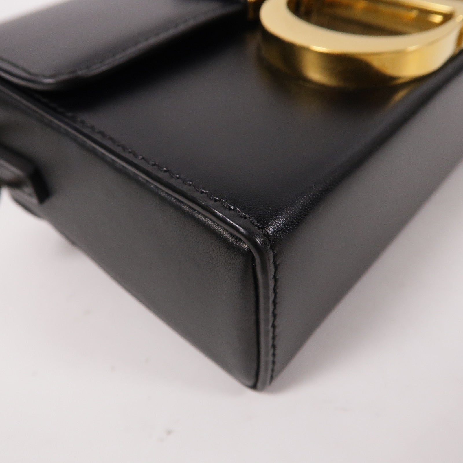 Dior 牛皮皮革30 Montaigne金扣肩背袋黑色
